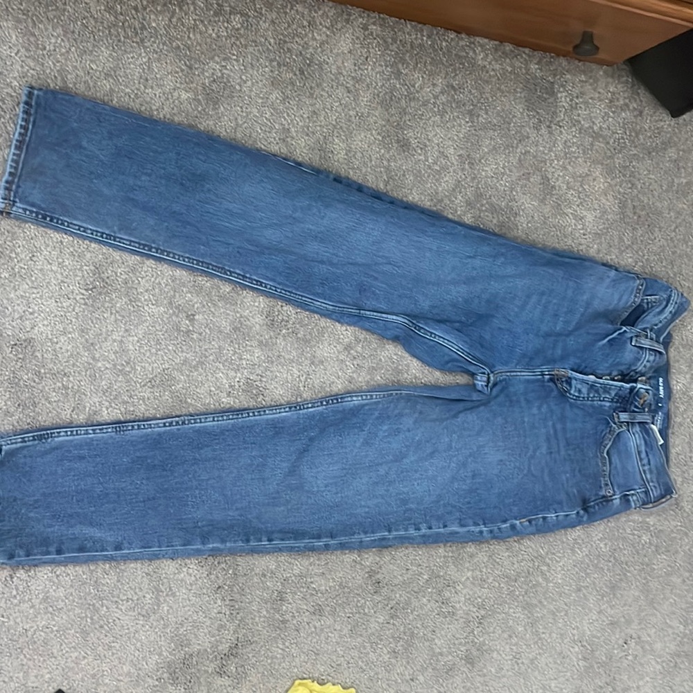Old Navy Ultra High-Rise Sky-Hi Straight jeans